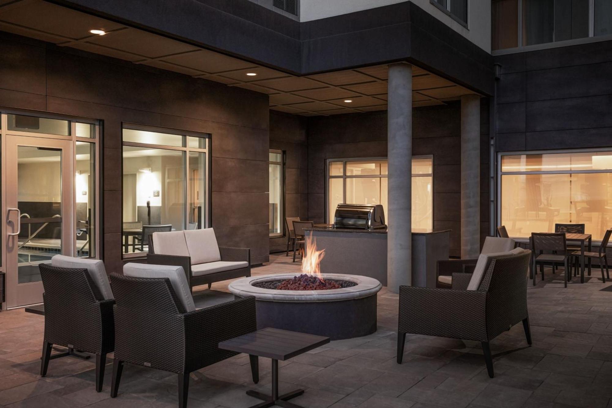 Residence Inn By Marriott Denver Aurora Bagian luar foto